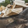 Brennholz Lärche, Sack, frisch gesägt & gespalten, nicht trocken, aus dem Goms - Scheiterlänge 33 cm | Bild 2