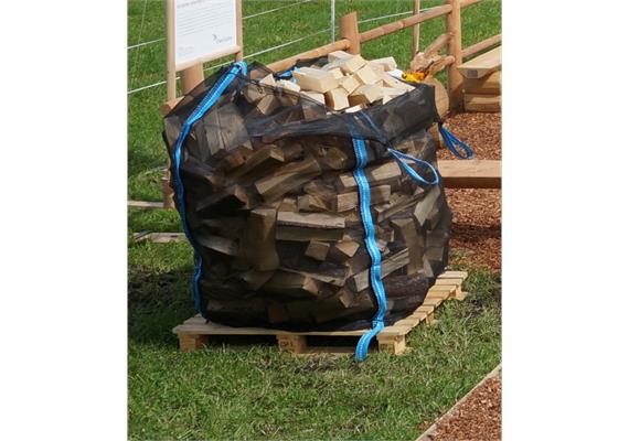 Brennholz Lärche, Sack, frisch gesägt & gespalten, nicht trocken, aus dem Goms - Scheiterlänge 50 cm